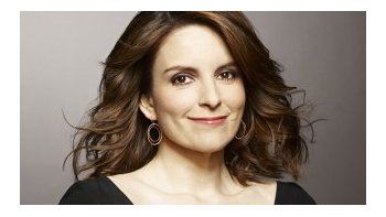 Tina Fey se une a astros de Broadway para ayudar a migrantes
