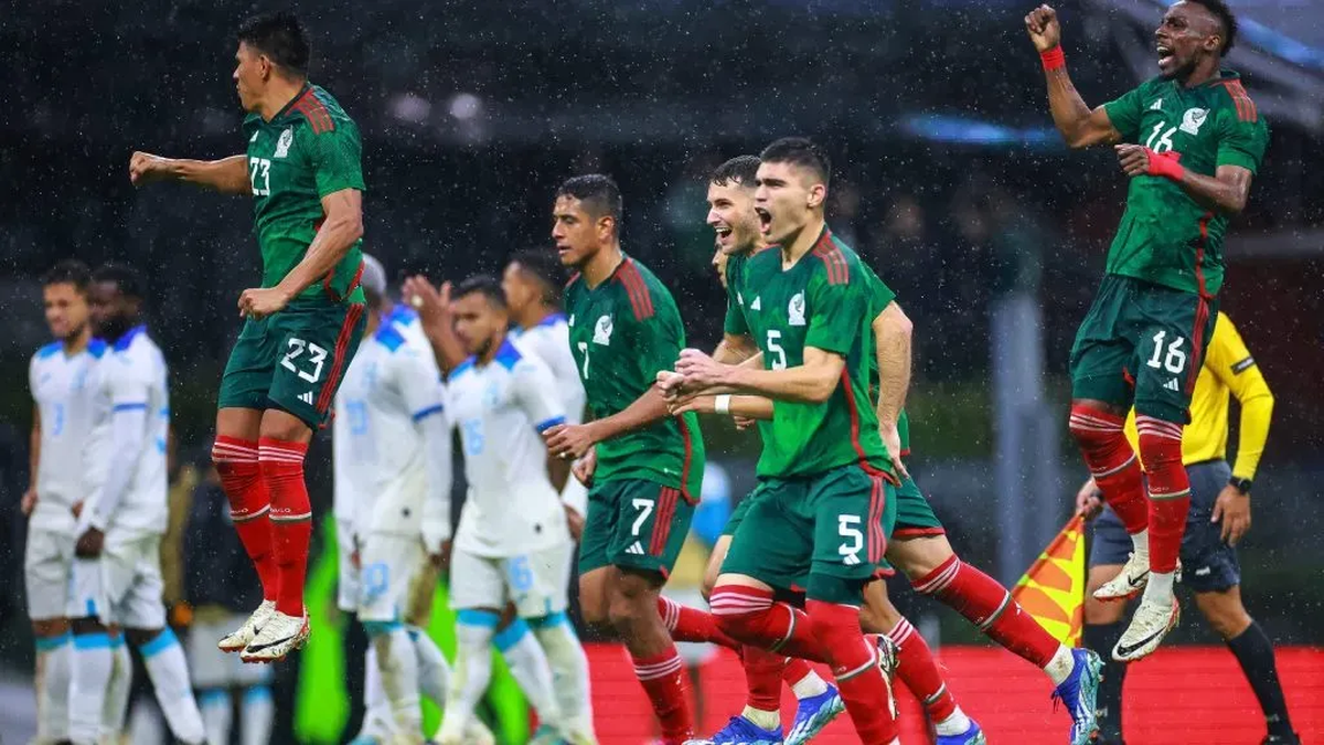 La Selección de México lidera el historial entre ambos países. La Selección de México lidera el historial entre ambos países.