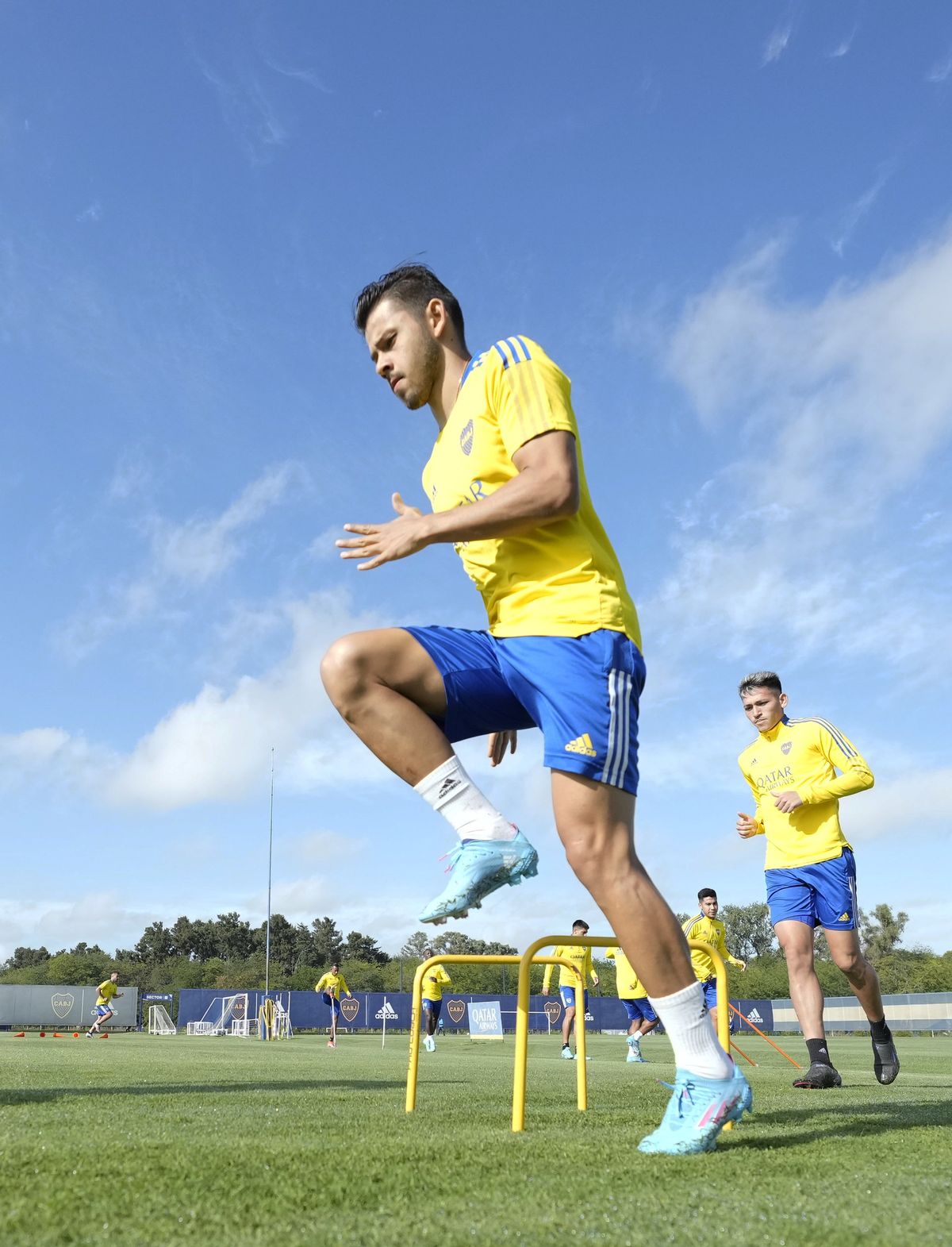 Oscar Romero es una de las dudas de Boca para el Superclásico con River