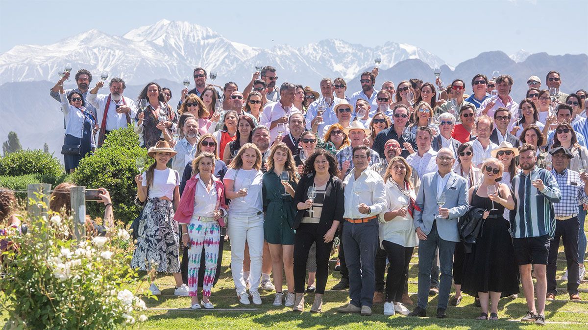 Una comitiva de más de 60 expertos en turismo vitivinícola de 25 países visitaron Mendoza para participar de la premiación de lo mejor del enoturismo internacional.
