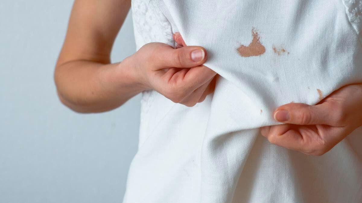 Cómo eliminar por completo las manchas de sangre de la ropa y otros  textiles en pocos