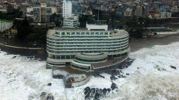 Fuertes imágenes: así entró el agua al Sheraton de Viña