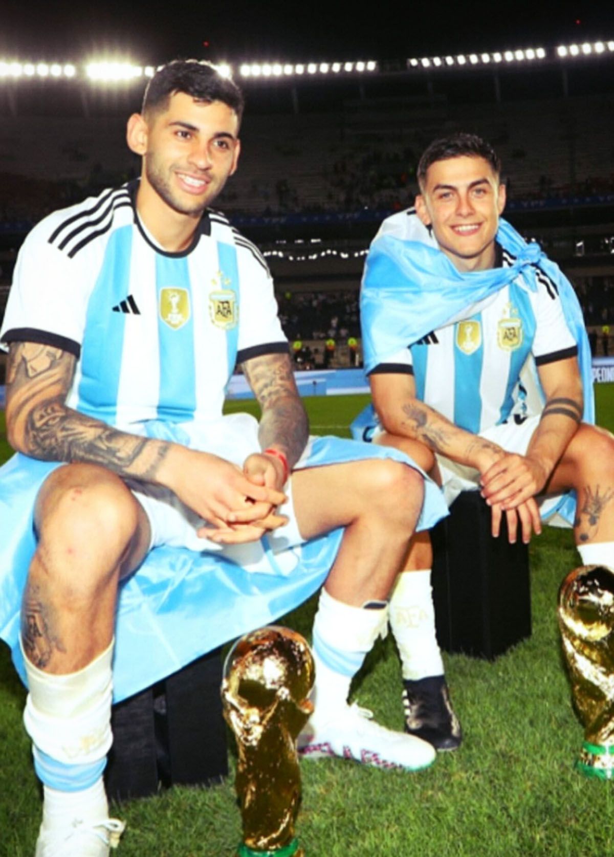 Cuti Romero y Paulo Dybala, los cordobeses de La Scaloneta