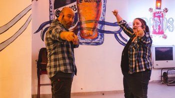 Filmado en vivo y proyectado en una pantalla: la nueva forma de hacer teatro