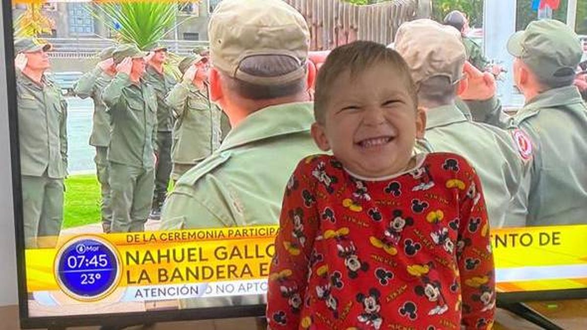La imagen que hoy subió a su estado de WhatSapp la esposa de Nahuel Gallo: su hijo Víctor feliz tras la liberación. La imagen que hoy subió a su estado de WhatSapp la esposa de Nahuel Gallo: su hijo Víctor feliz tras la liberación.