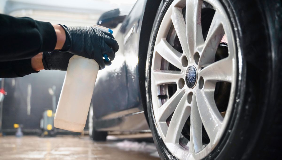 Revisa siempre las llantas y todas las partes del auto para asegurar su buen estado y funcionamiento