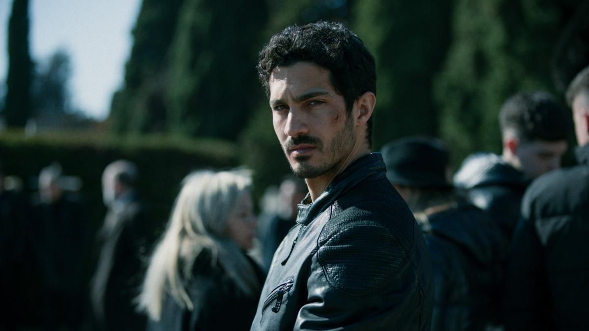 El Chino Darín brilla en Netflix con la serie española sensación. El Chino Darín brilla en Netflix con la serie española sensación.
