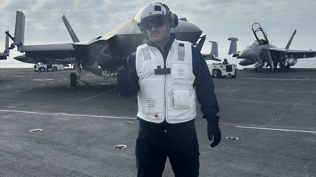 Luis Petri en el&nbsp; USS George Washington (CVN 73).