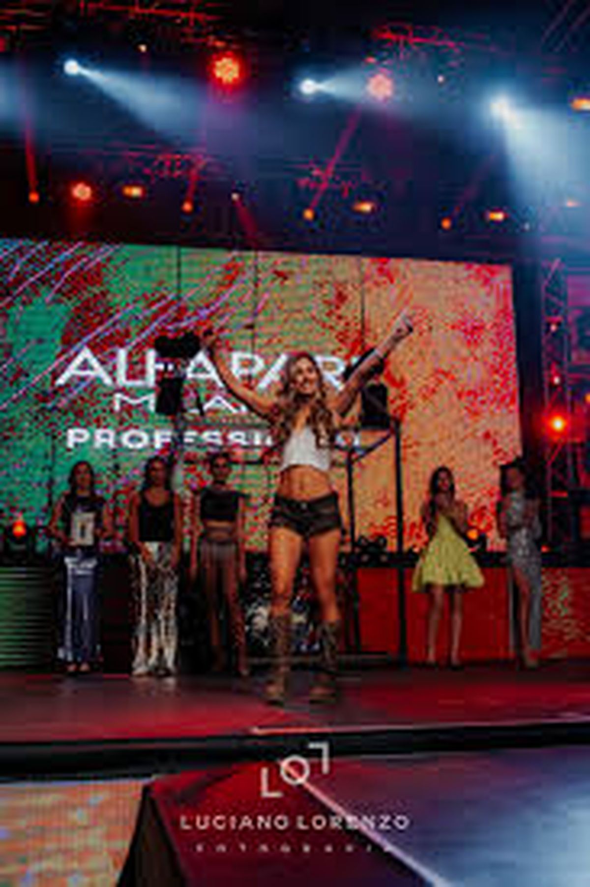 ¡Tremendo! El escándalo de Julieta Poggio en Villa Carlos Paz: peleas, llantos y más. ¡Tremendo! El escándalo de Julieta Poggio en Villa Carlos Paz: peleas, llantos y más.