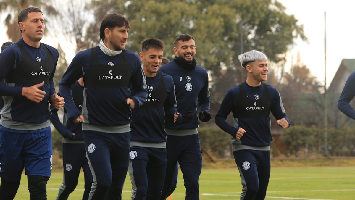 Independiente Rivadavia entrena en Ciudad Deportiva de cara al duelo del sábado frente a Godoy Cruz.