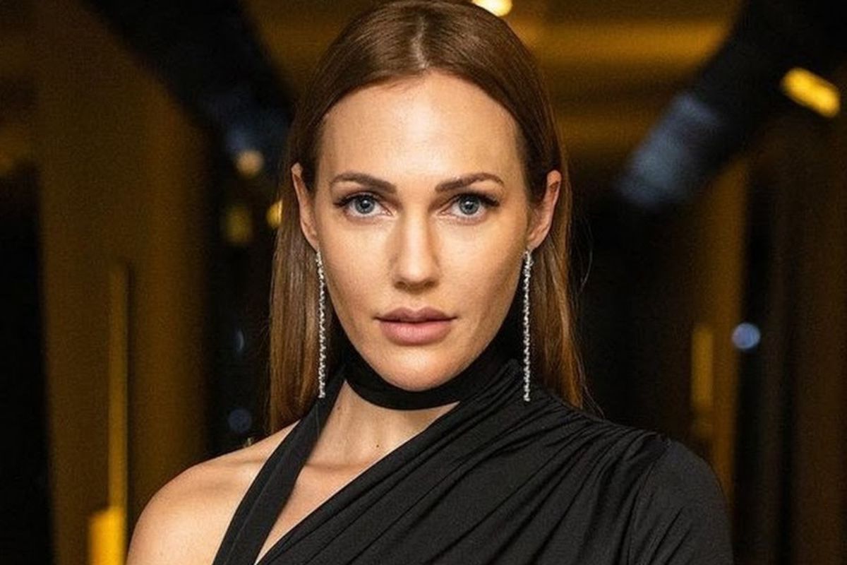 Meryem Uzerli. La talentosa actriz turca es una de las protagonistas de la serie, Retrato de una familia escandalosa.&nbsp;