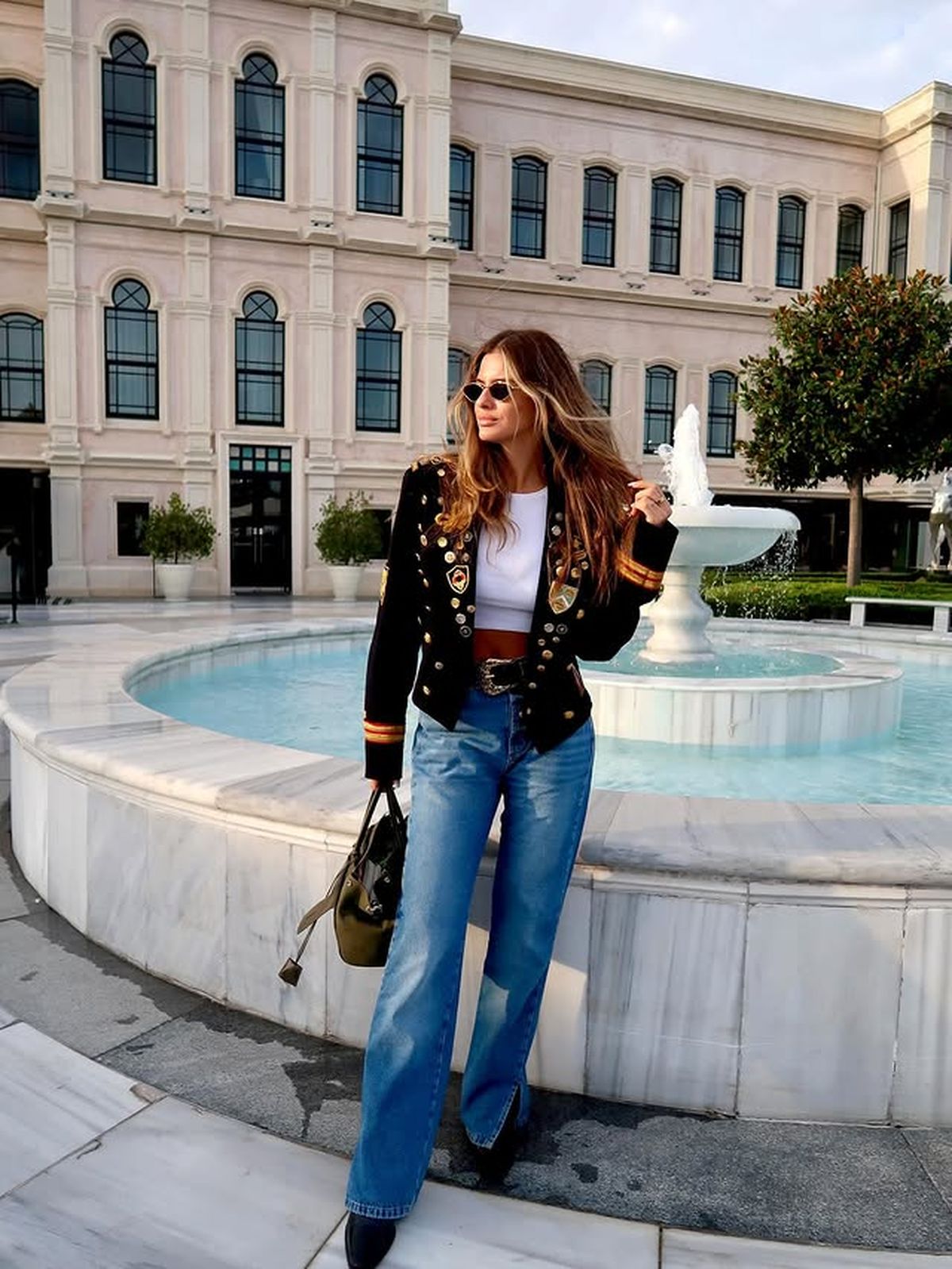 El look de la China Su&aacute;rez que revolucion&oacute; Estambul.