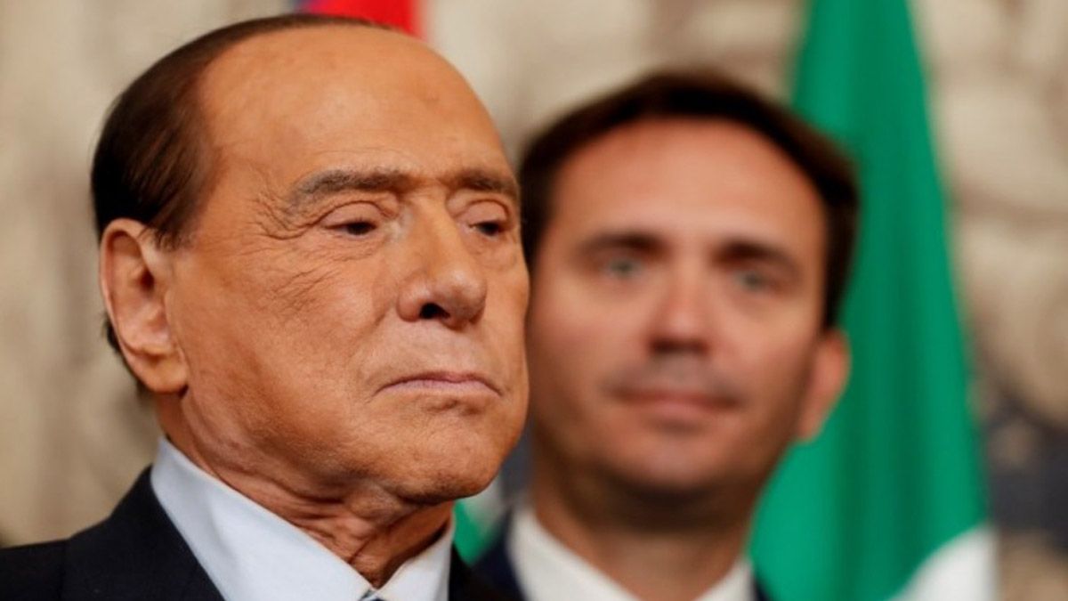 Italia: Silvio Berlusconi fue internado en terapia intensiva por problemas cardíacos