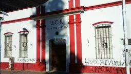Pintadas en la sede de UCR
