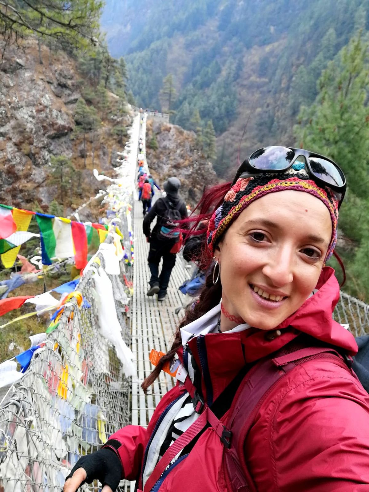 Eve Bustos cuenta su experiencia culinaria en el campamento base del Himalaya, atendiendo a quienes buscan hacer cumbre en el Everest. Eve Bustos cuenta su experiencia culinaria en el campamento base del Himalaya, atendiendo a quienes buscan hacer cumbre en el Everest.