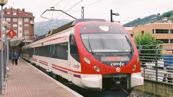 Un adolescente murió arrollado por un tren cuando se quiso sacar una selfie