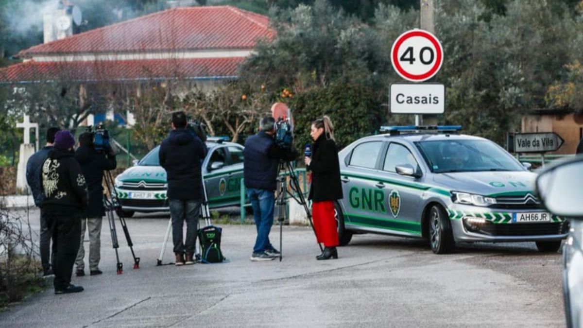 Un hombre asesinó a puñaladas al hijo adolescente de su ex pareja de 13 años y luego se suicidó al provocar una explosión de gas Un hombre asesinó a puñaladas al hijo adolescente de su ex pareja de 13 años y luego se suicidó al provocar una explosión de gas