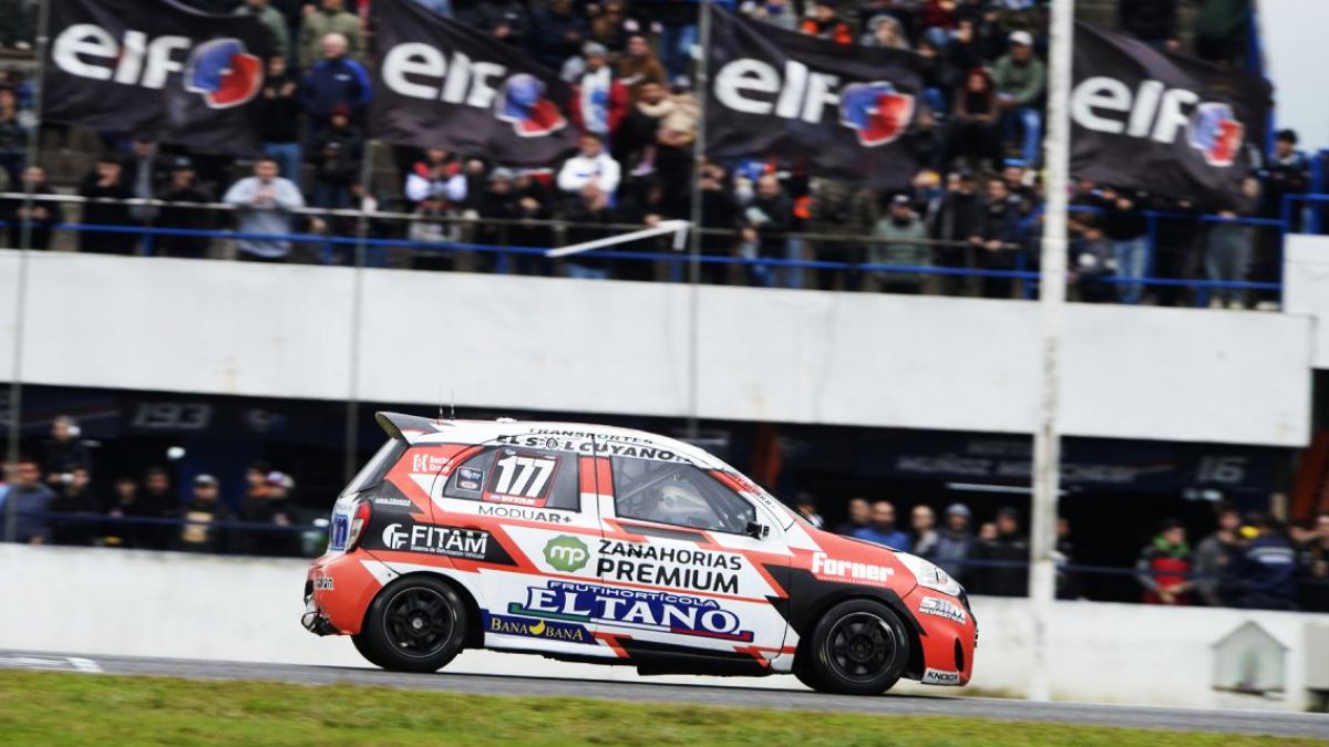 Tomás Vitar, ganador de la Clase 2 en el autódromo Roberto Mouras de La Plata. Tomás Vitar, ganador de la Clase 2 en el autódromo Roberto Mouras de La Plata.