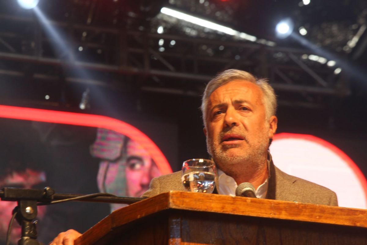 En la Fiesta de la Ganadería, el gobernador Alfredo Cornejo aseguró que parte de los fondos de Portezuelo del Viento irán a obras para el Sur provincial. En la Fiesta de la Ganadería, el gobernador Alfredo Cornejo aseguró que parte de los fondos de Portezuelo del Viento irán a obras para el Sur provincial.