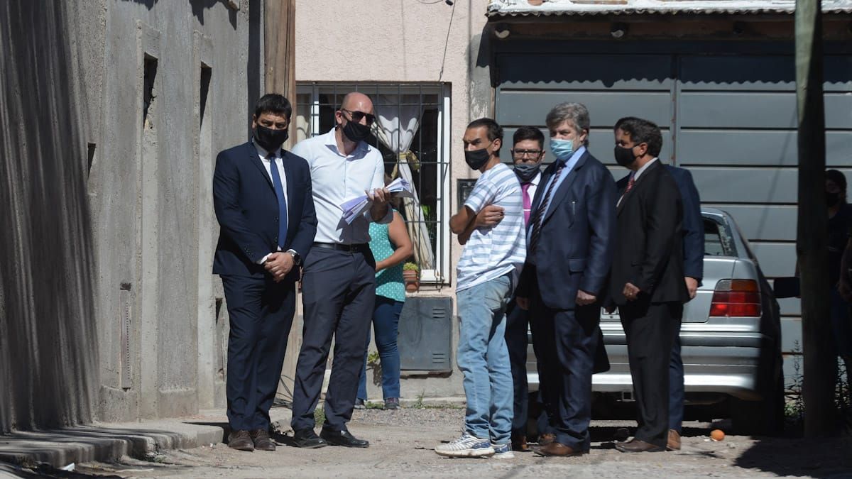 El fiscal Jorge Calle en la reconstrucción. Foto: Martín Pravata.