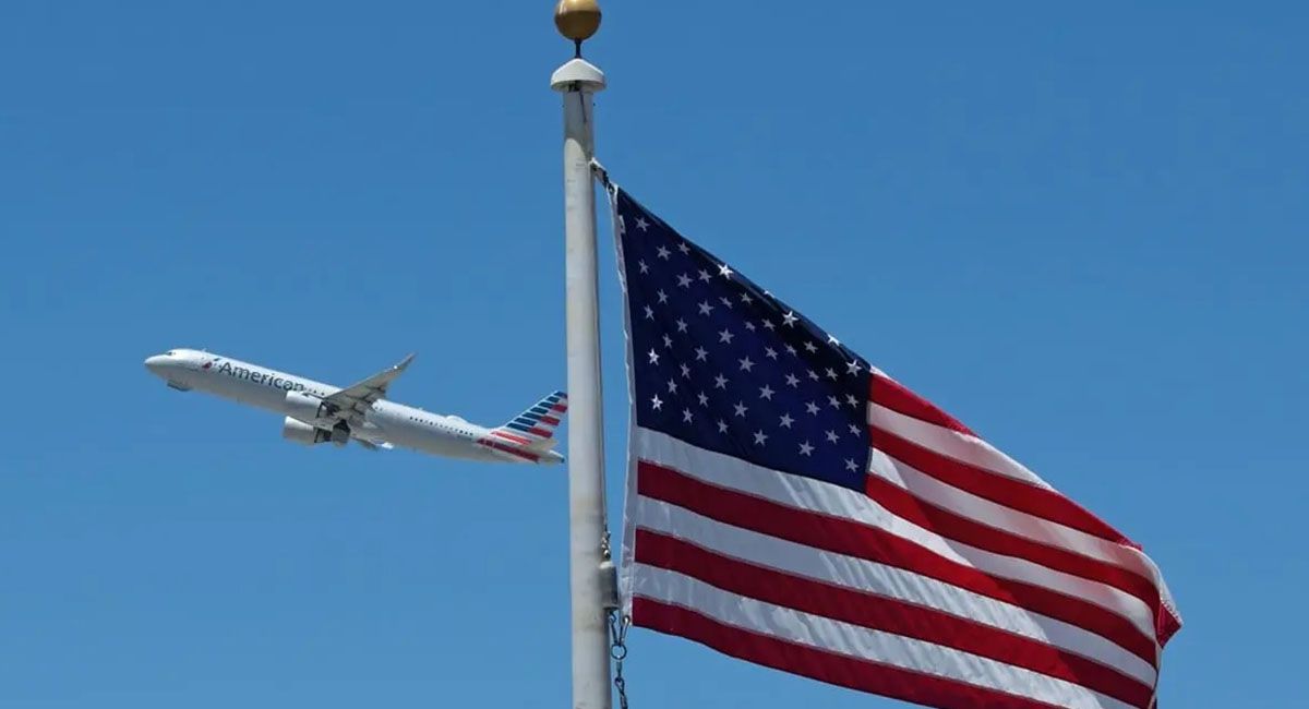 Será más caro viajar a Estados Unidos para quienes utilizan pasaportes europeos.
