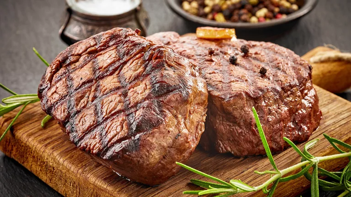 Aquí encontrará variedades de carne de res poco comunes, como la carne de wagyu con aceitunas de Kagawa y la carne seca de wagyu. Aquí encontrará variedades de carne de res poco comunes, como la carne de wagyu con aceitunas de Kagawa y la carne seca de wagyu.