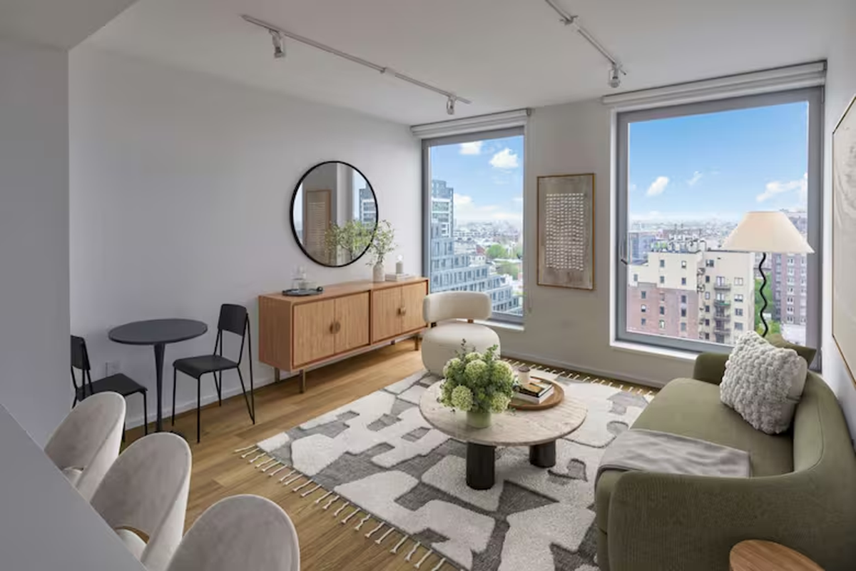 Debes cumplir con requisitos específicos antes de aplicar a los departamentos de Nueva York. Debes cumplir con requisitos específicos antes de aplicar a los departamentos de Nueva York.