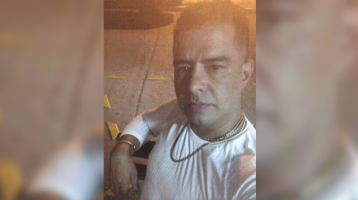Mataron a un presunto estafador: estaba atado, baleado y quemado dentro de su auto