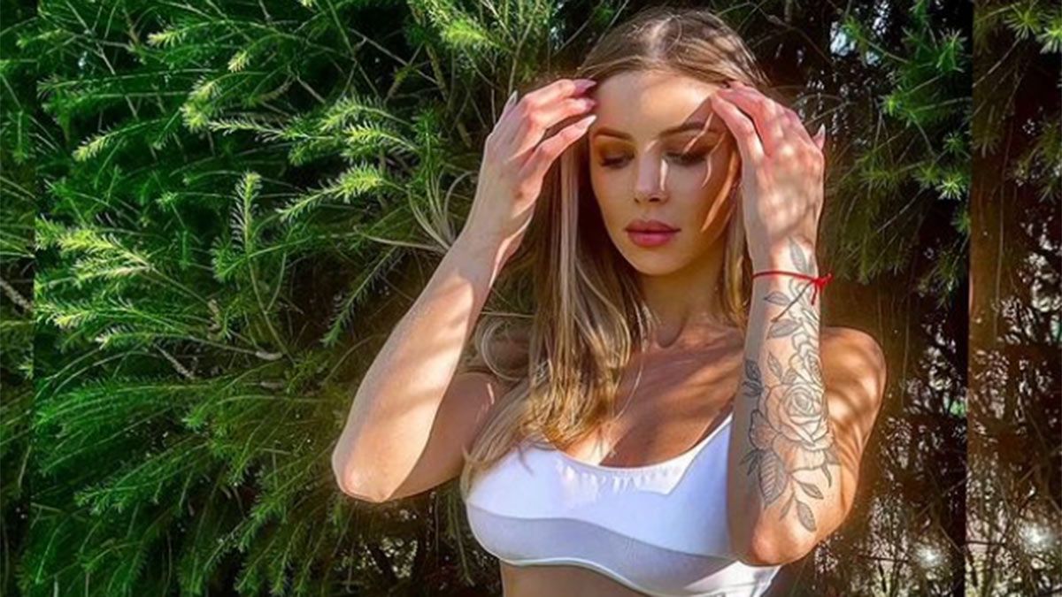 Romina Malaspina anticipó el verano y posó en microbikini sin breteles