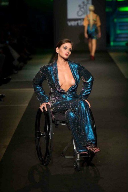 Facebook tuvo que volver a subir una foto que le había censurado a una modelo parapléjica
