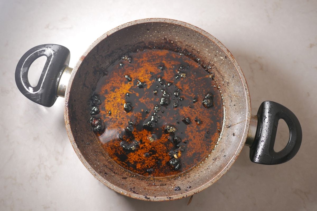 Ponele fin a las manchas de tu olla sin esfuerzo alguno. Ponele fin a las manchas de tu olla sin esfuerzo alguno.