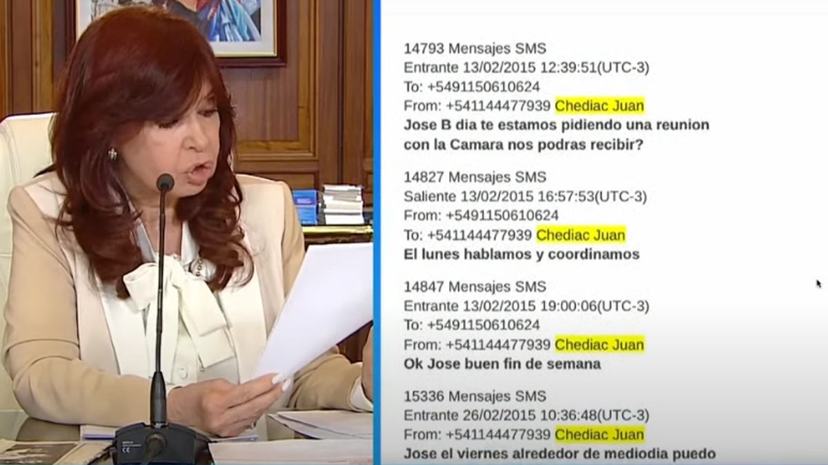 Algunos de los mensajes de chat que el exsecretario de Obras Públicas, José López, condenado por corrupción, mantenía con empresarios.