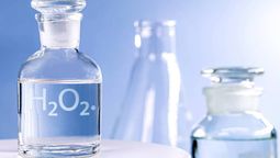 Los increíbles usos del agua oxigenada en el hogar según expertos de la limpieza
