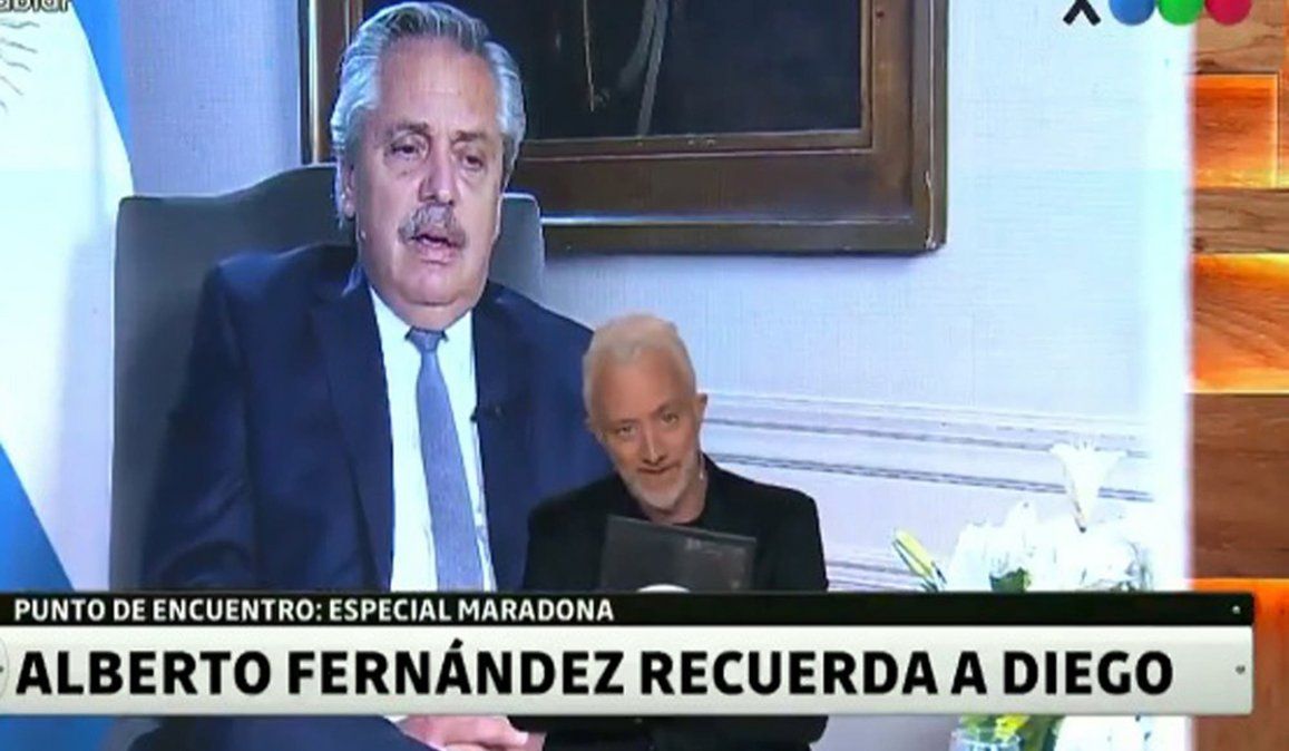 El presidente Alberto Fern{andez se mostr{o emocionado al recordar a Diego Maradona y señal{o que el Diez siempre se mostro comprometidos con los humildes