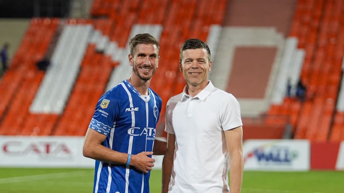 Federico Rasmussen se sacó una foto con Esteban Solari.