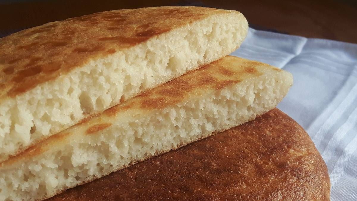 El pan en sartén sin gluten es perfecto para untar con mermelada o rellenar como un sánguche. El pan en sartén sin gluten es perfecto para untar con mermelada o rellenar como un sánguche.
