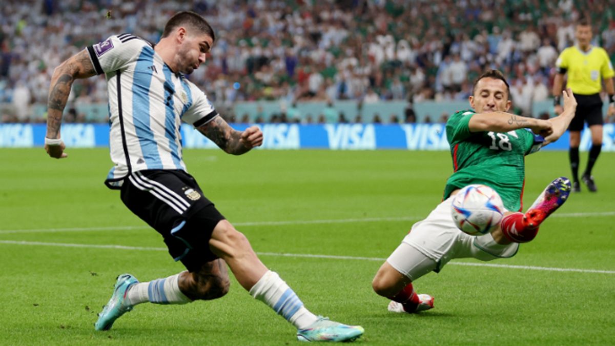 Rodrigo De Paul en pleno partido ante México