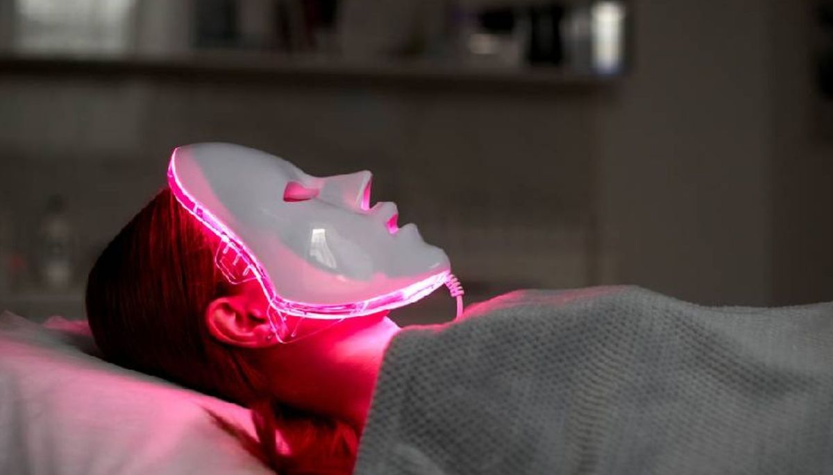 ¿Para qué sirven las mascarillas faciales led? Imagen: Pexels.