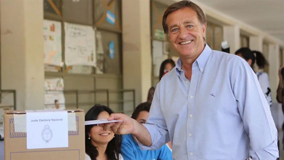 El gobernador Rodolfo Suarez confirmó por decreto lo que ya había anunciado: en Mendoza las elecciones serán desdobladas de la Nación y con Boleta Única.