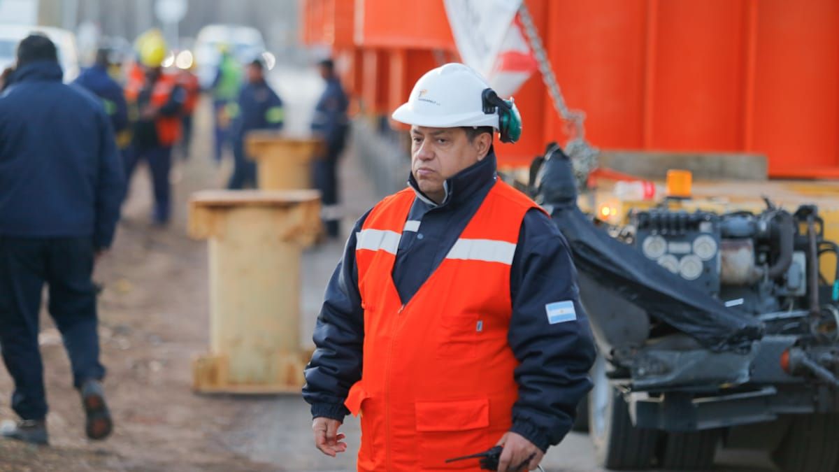 El reactor de IMPSA pesa 456 toneladas. El reactor de IMPSA pesa 456 toneladas.