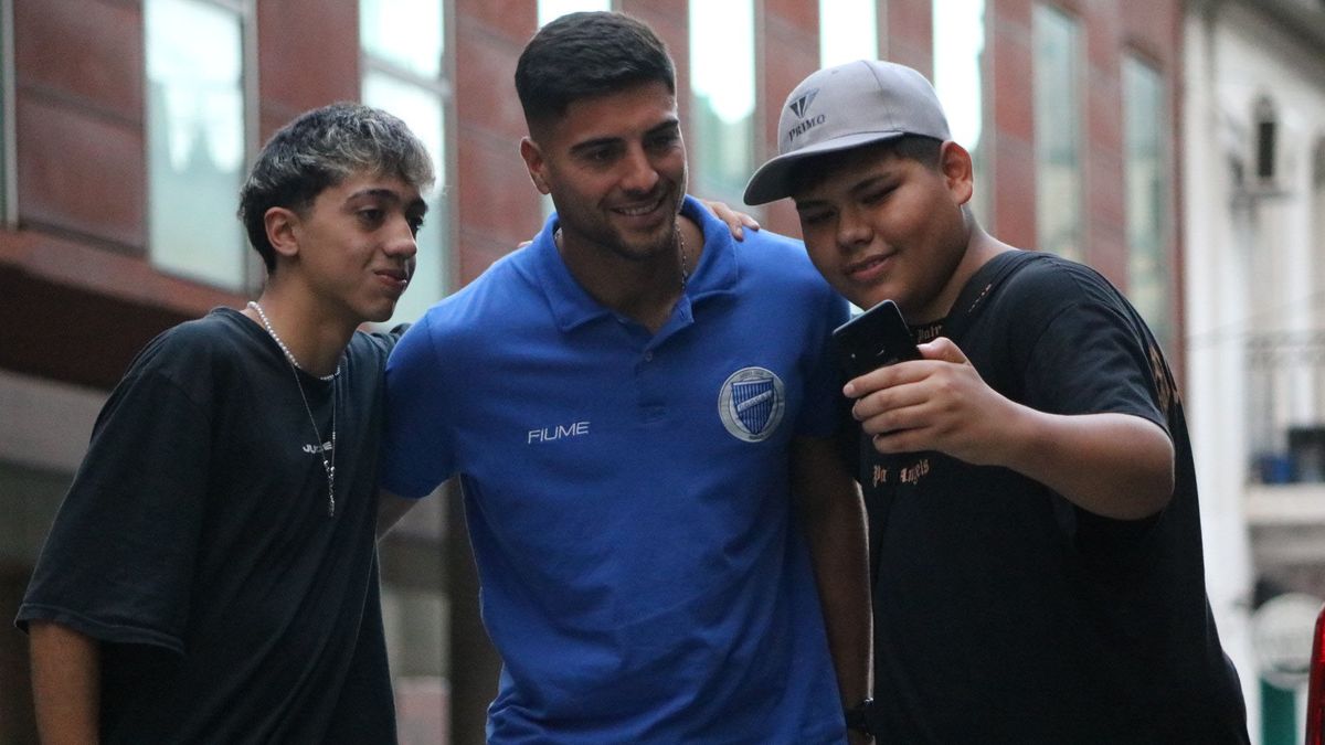 Franco Petroli en poco tiempo se ha ganado el cariño de los hinchas del Tomba. Franco Petroli en poco tiempo se ha ganado el cariño de los hinchas del Tomba.