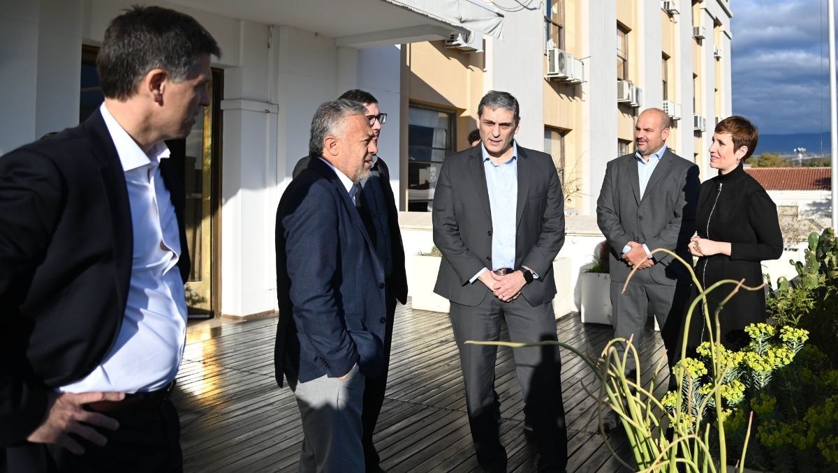 El gobernador Alfredo Cornejo recibió a la cúpula de Aconcagua Energía.