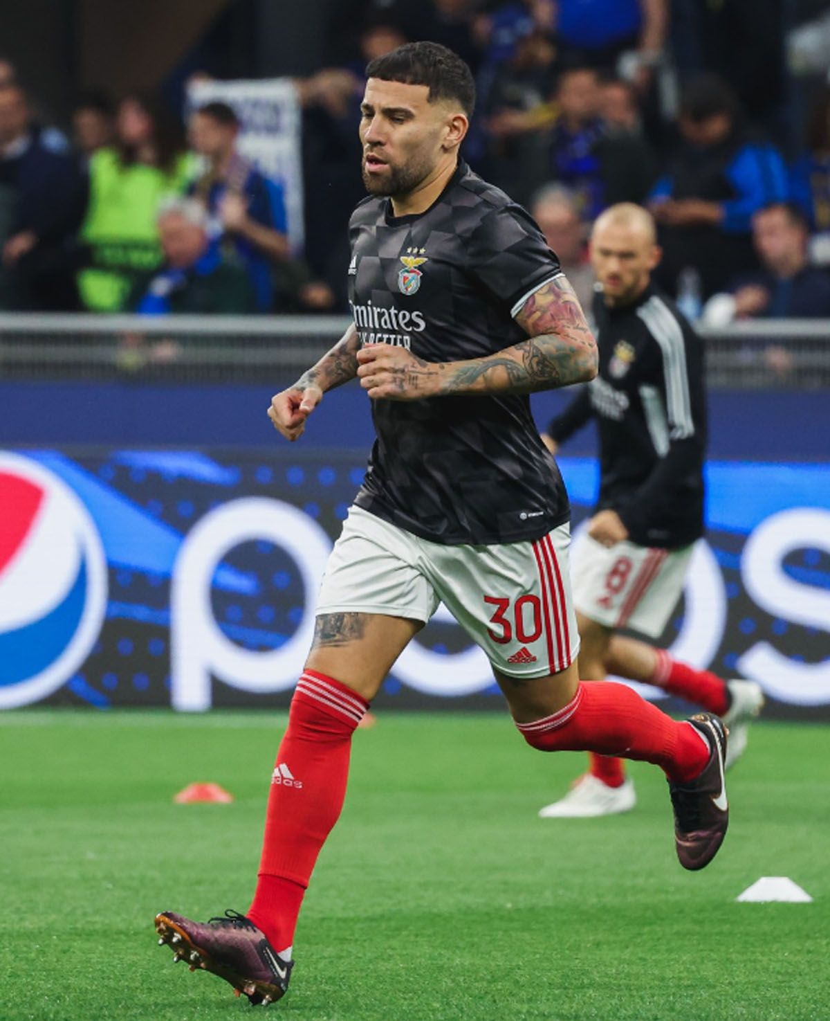 Nicol S Otamendi Se Aleja Del Benfica Y En River Se Ilusionan