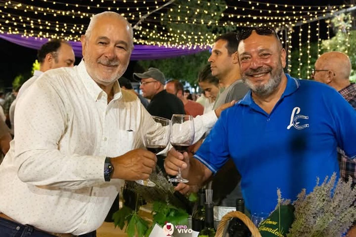 “Pueblo del Vino” es un proyecto Turístico Integral pionero en la región impulsado por un equipo municipal. “Pueblo del Vino” es un proyecto Turístico Integral pionero en la región impulsado por un equipo municipal.