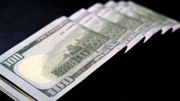 La cotización del dólar blue se negoció con un incremento de tres pesos.