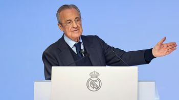 Florentino Pérez salió a dar la cara en medio de la crisis del Real Madrid mientras avanza por el futuro DT Florentino Pérez salió a dar la cara en medio de la crisis del Real Madrid mientras avanza por el futuro DT