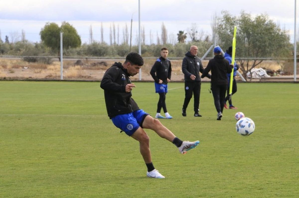 Salomón Rodríguez será uno de los delanteros de Godoy Cruz. Salomón Rodríguez será uno de los delanteros de Godoy Cruz.