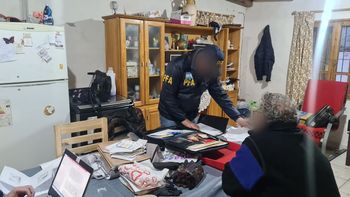 Cinco mujeres y tres hombres fueron detenidos en San Rafael por estafas en ANSES