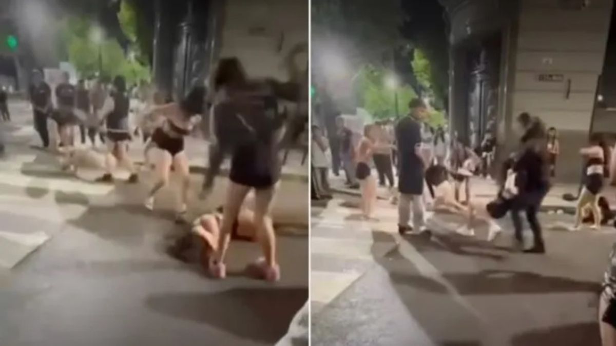 El brutal enfrentamiento se originó a la salida de un boliche donde varias chicas se pelearon ante la mirada de otros jóvenes.