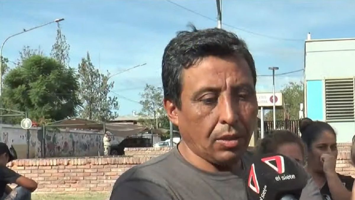 El abuelo de Lorenzo, Ernesto Orozco, dijo que la finca no está alambrada, que los perros viven ahí, pero andan por las calles sin control.